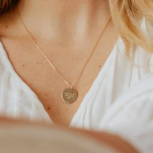 Review of Mary Mama Co Disc Necklace
